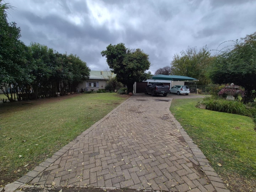 5 Bedroom Property for Sale in Roodewal Free State